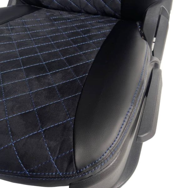 Чехлы Алькантара на Hyundai Getz 2002-2011 г.в. Чехлы Алькантара на Hyundai Getz 2002-2011 г.в.