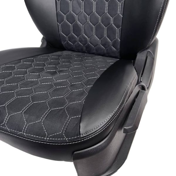 Чехлы Алькантара на Hyundai Getz 2002-2011 г.в. Чехлы Алькантара на Hyundai Getz 2002-2011 г.в.